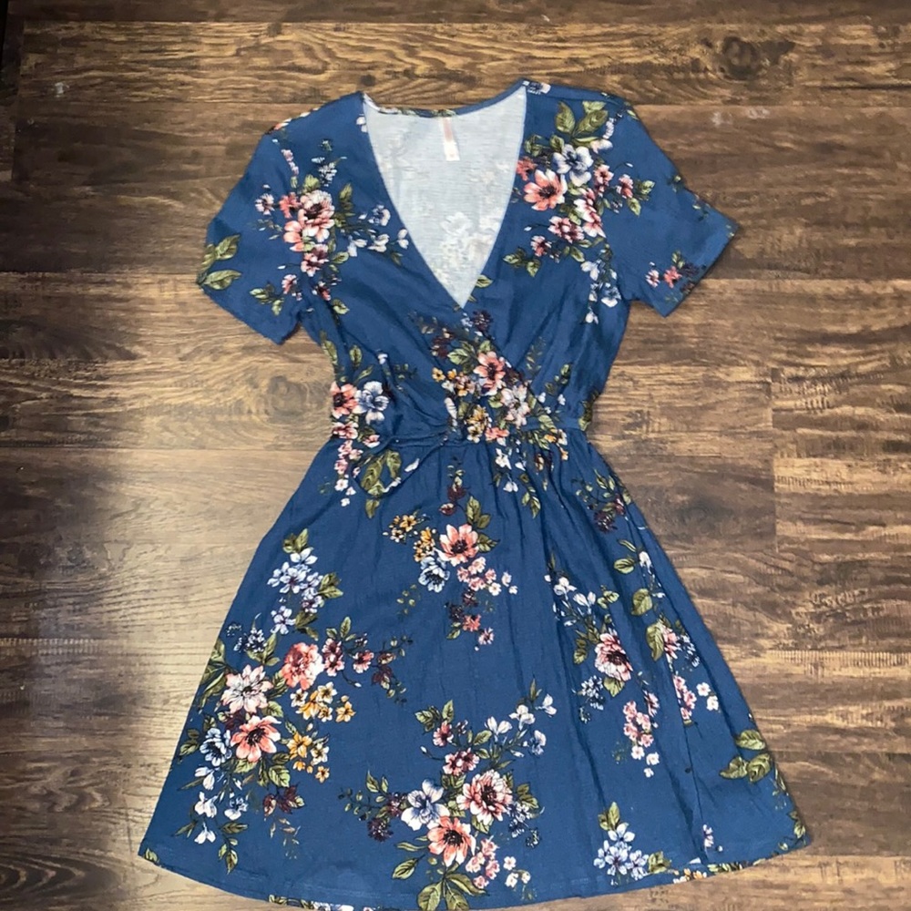 Floral dress size small